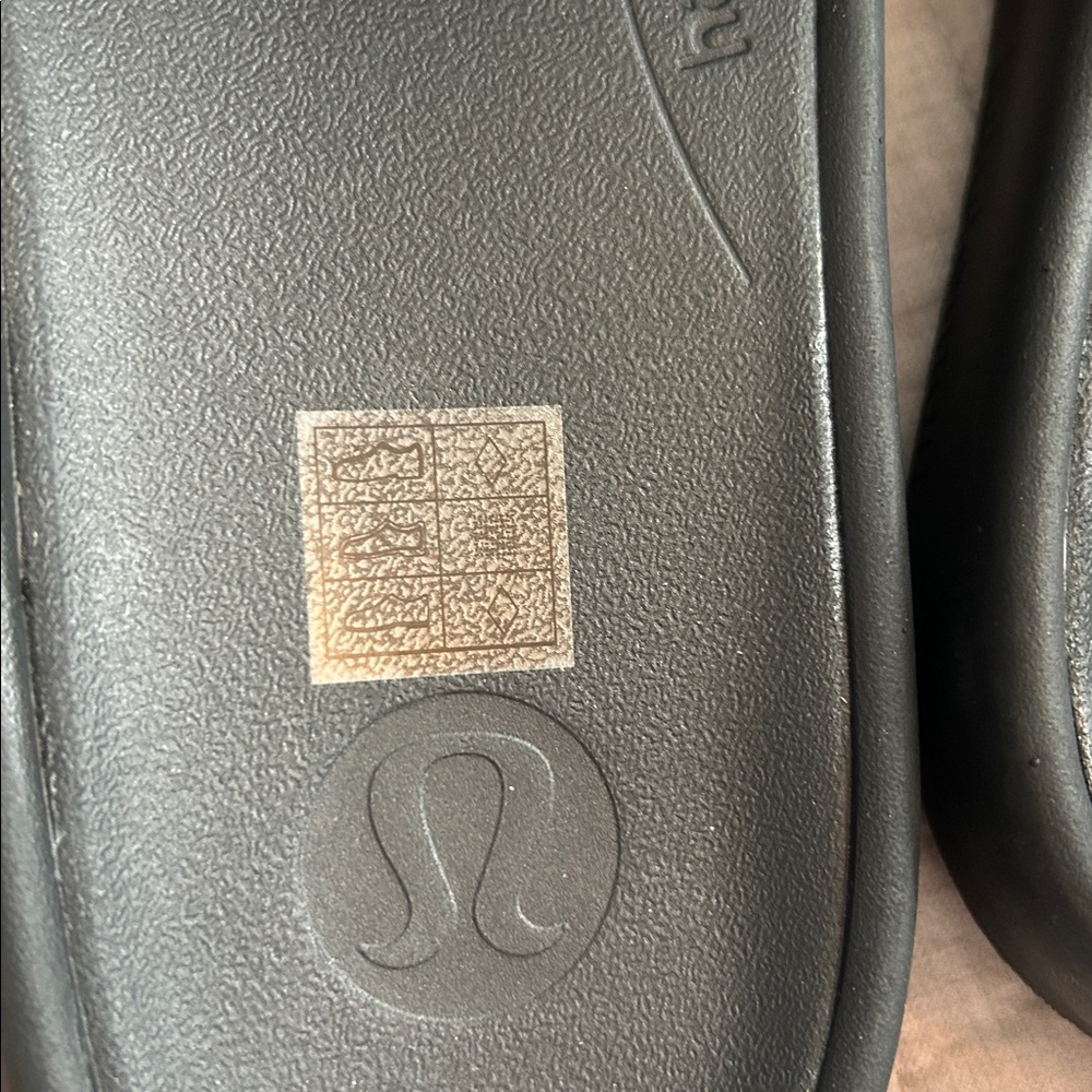 Lululemon Restfeel Men's black comfy Slide size 10 - Picture 11 of 15